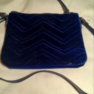 OLD NAVY CROSS BODY BAG